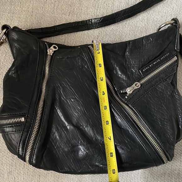 Marc by Marc Jacobs black crossbody bag - Picture 7 of 11